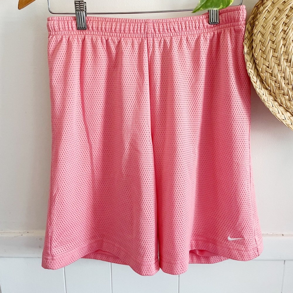 Pink Nike short size  L